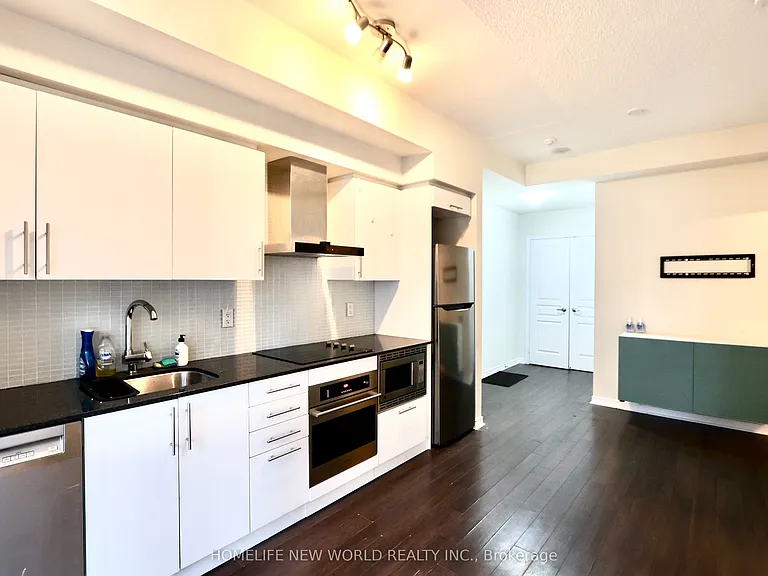 352 Front St W #1517 — Photo 14