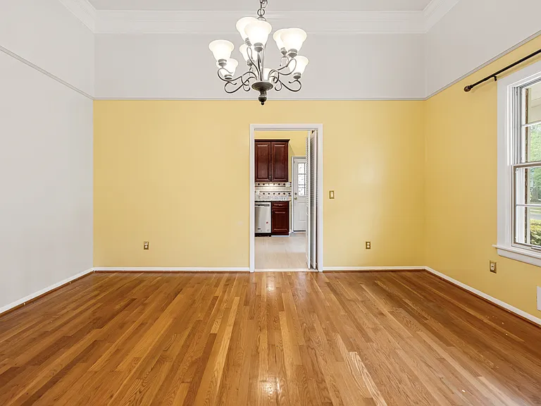 6711 Doane Ave — Photo 6