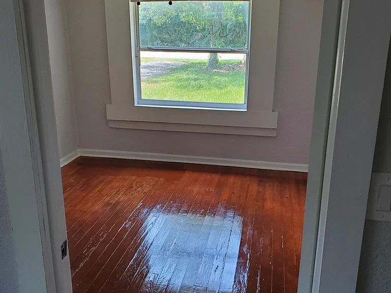 1500 Hillside Dr #1 — Photo 3