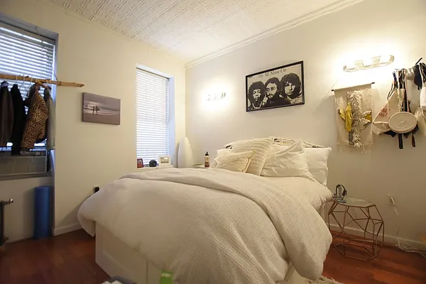 Rented by REAL New York | media 6