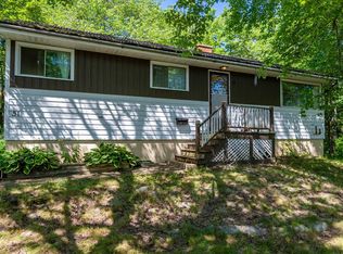 51 Pinehill Dr, Lower Sackville, NS B4C 1P4