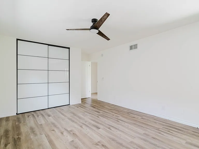 8400 Chimineas Ave — Photo 21