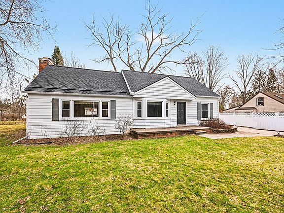 3rd image of 3418 Dixboro Rd