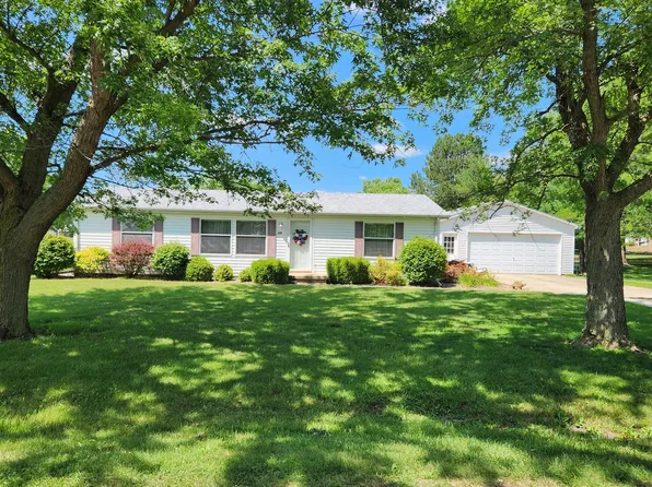 218 W 6th Ave, Rankin, IL 60960