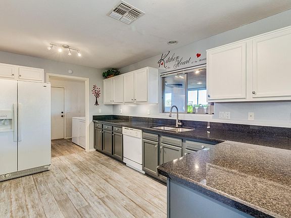 3rd image of 6708 S 331st Ln