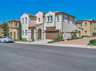 20815 W Bur Oak Cir, Northridge, CA 91326