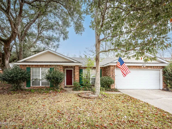 3615 Miles Ln, Ocean Springs, MS 39564