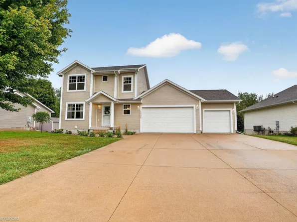 5020 Algonquin Dr, Cedar Falls, IA 50613