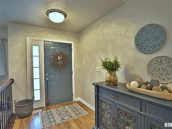 5th image of 205 Tulip Dr