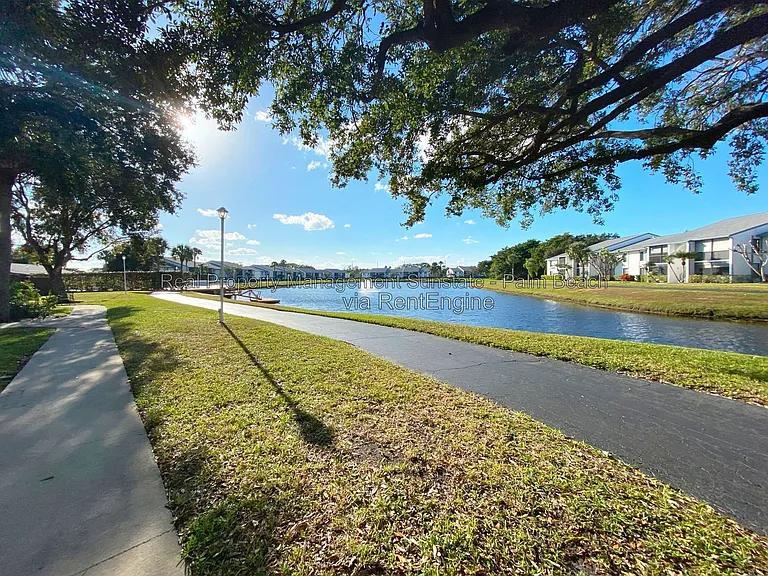 1015 Green Pine Blvd #C2 — Photo 25