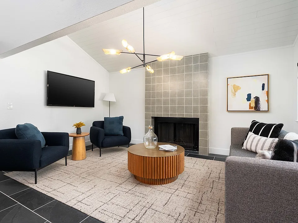 Brand New Resident Clubhouse | Creekwood | Apartments For Rent In Hayward CA