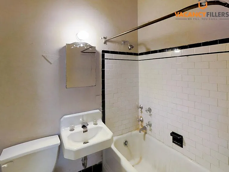 703 Cathedral St #2 — Photo 5