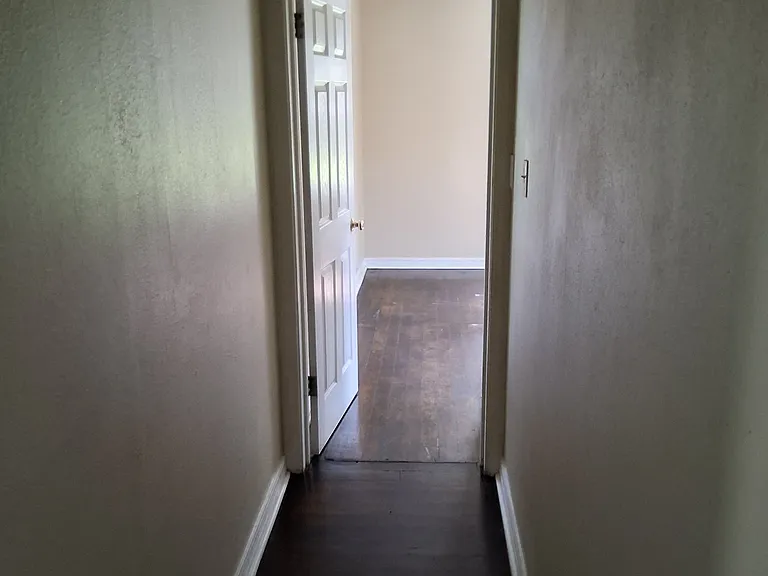1552 S Elm Ave — Photo 16