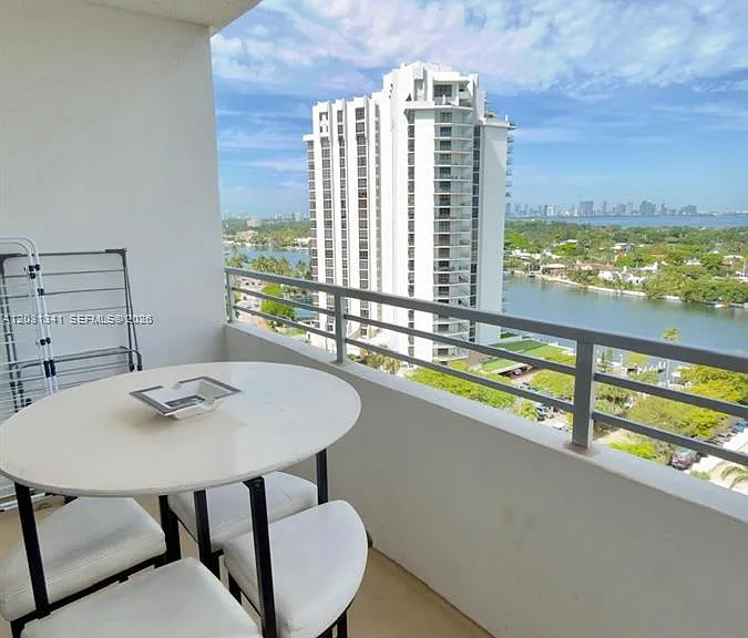 5555 Collins Ave #16W — Photo 20