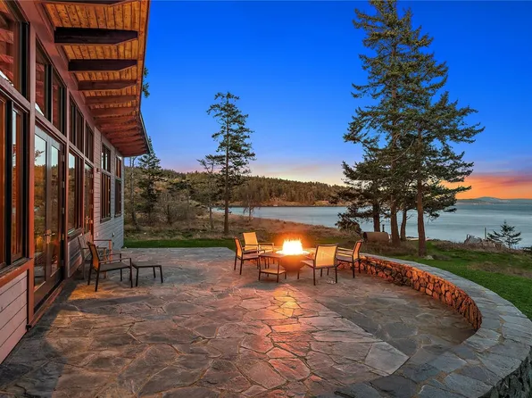 489 Arbutus Spur, Southern Gulf Islands, BC V8M 1R3