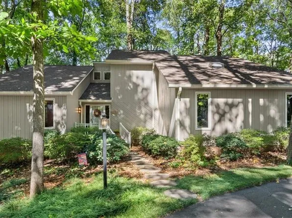 6763 Castleton Dr, Clemmons, NC 27012