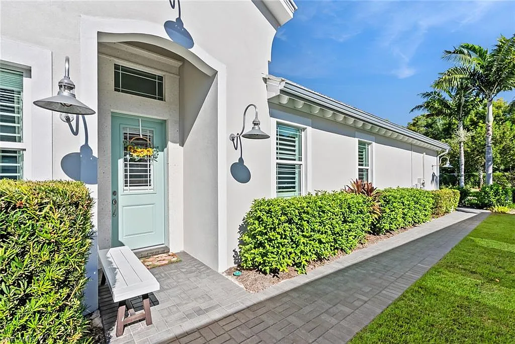 2 bed, 2.0 bath, 1565 sqft, $9,500 — Photo 2
