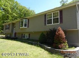 151 Hawthorne Dr, Dingmans Ferry, PA 18328