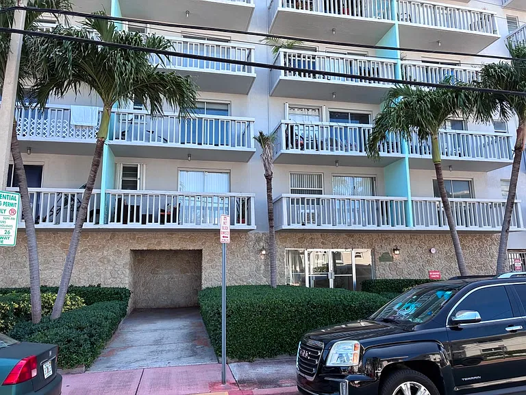 7620 Carlyle Ave #504 — Photo 32