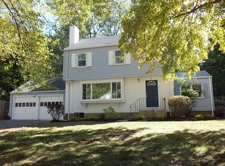 61 Reyna Rd, Hamden, CT 06514