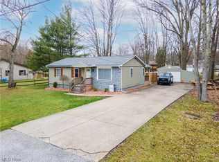 17530 Laurel Ave, Lake Milton, OH 44429