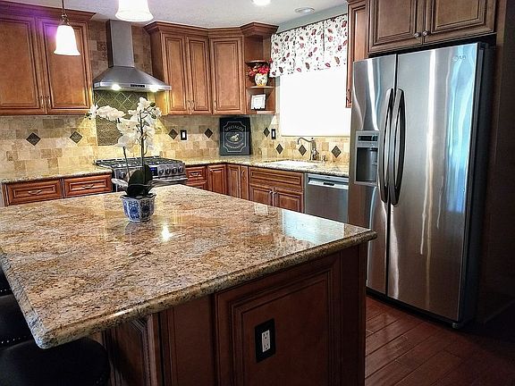 2nd image of 13531 Woodland Dr