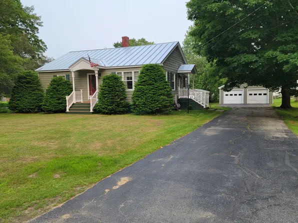 45 Rollins St, Bingham, ME 04920