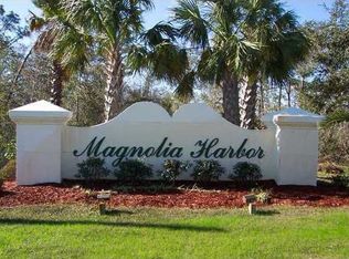 1721 Magnolia Harbor Dr, Navarre, FL 32566