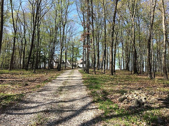 TOTAL PRIVACY/NEAR TOWN