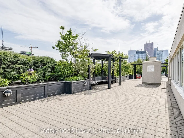 323 Richmond St E #807 — Photo 29