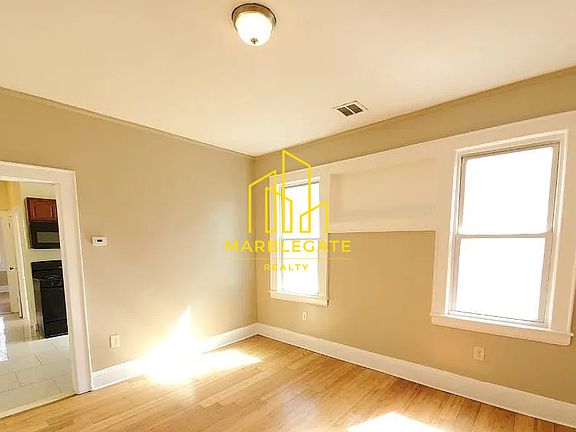 4th image of 43 Underwood St #22R