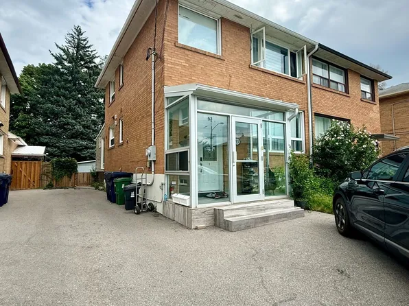 53 Garthdale Ct, Toronto, ON M3H 5P7