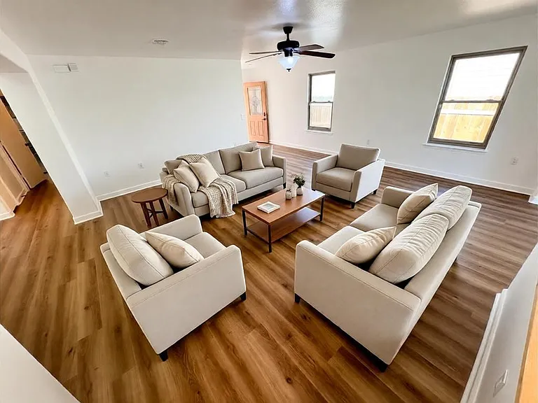 8003 Bannock Ln — Photo 5
