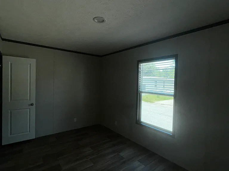 2207 W Macarthur Rd #11 — Photo 6