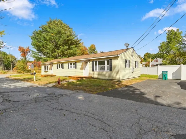 31-37 Monarch St, Lowell, MA 01854