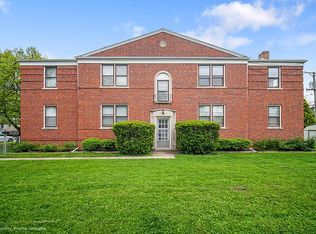 9039 Sheridan Ave, Brookfield, IL 60513