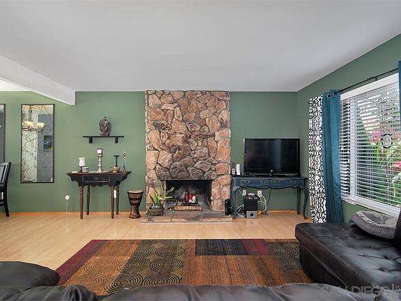 3rd image of 5281 Mount Ariane Ct