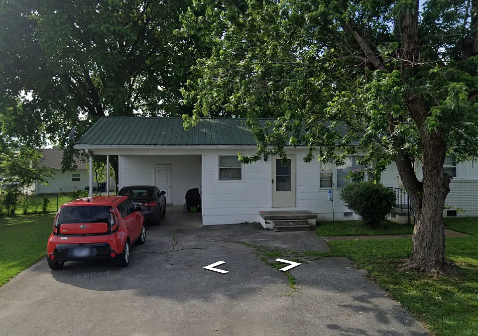 903 Smith St