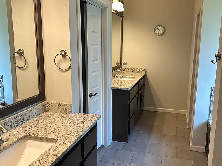 2400 Santa Monica St — Photo 15