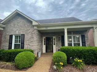 9221 Sawyer Brown Rd, Nashville, TN 37221