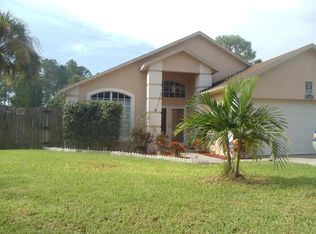 1686 Hawksbill St NW, Palm Bay, FL 32907