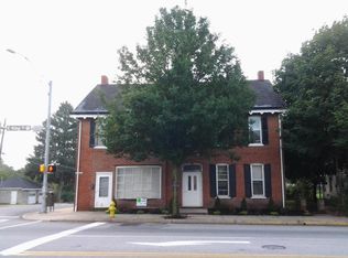 242 E King St APT 6, Shippensburg, PA 17257