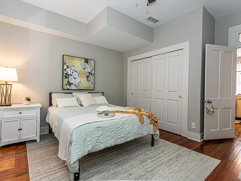 Master bedroom (1st Floor)