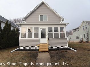 1425 11th St #A, Moline, IL