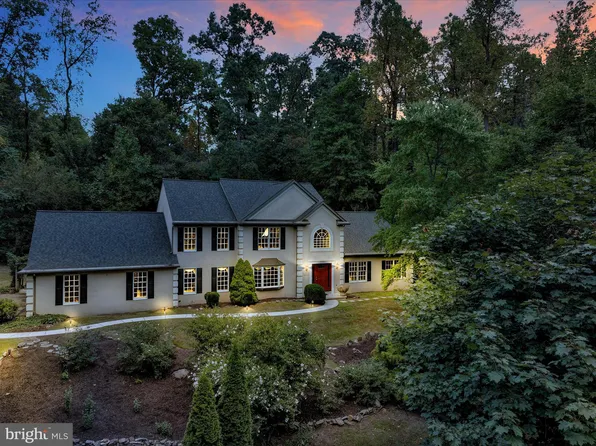 141 Foxgayte Ln, Pottstown, PA 19465