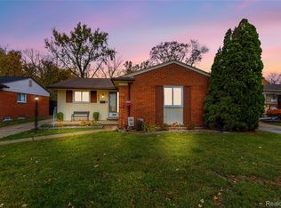 29854 Malvern St, Westland, MI 48185