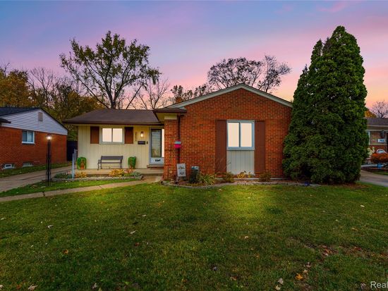 29854 Malvern St, Westland, MI 48185