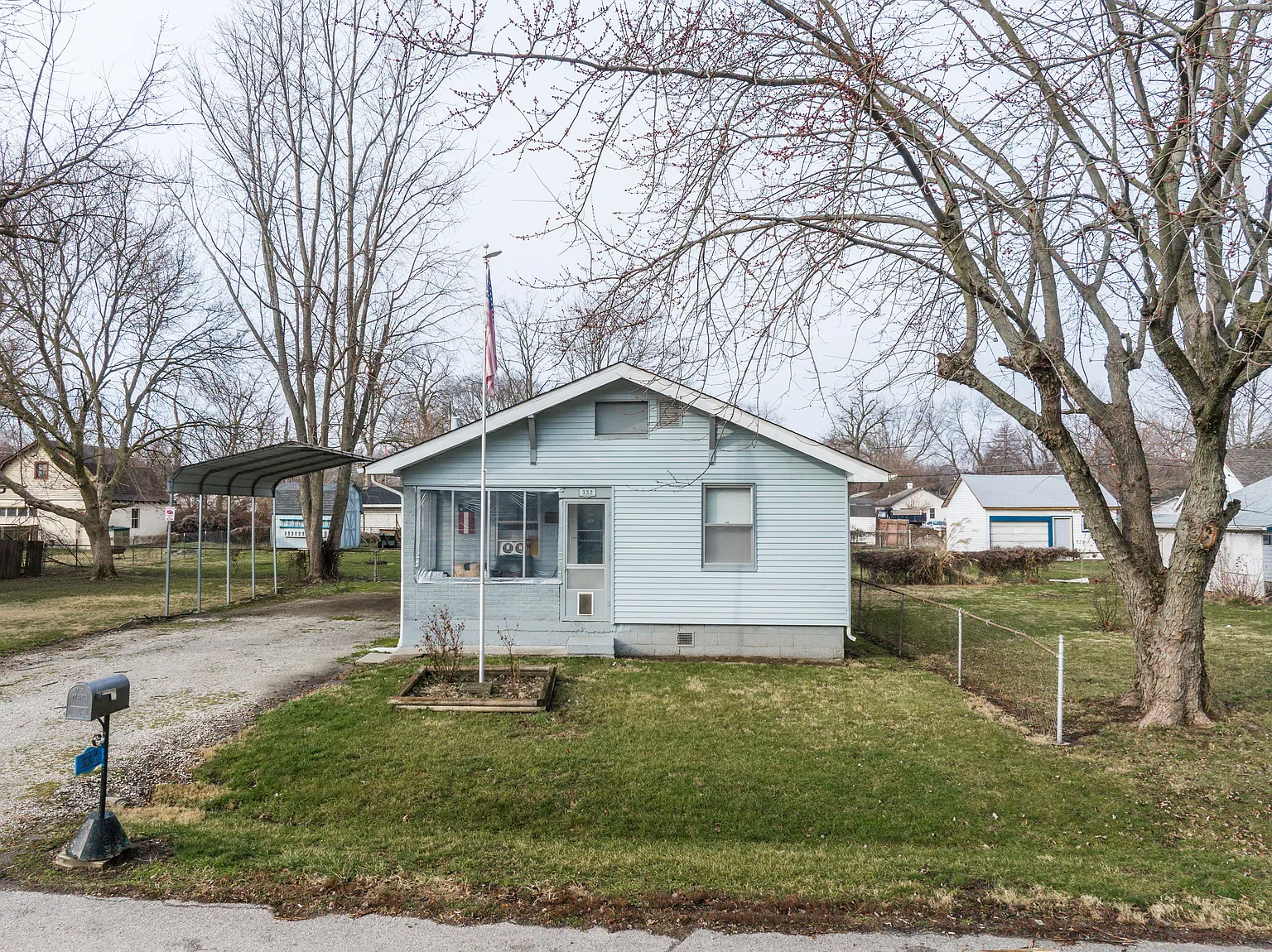 332 Woodrow Ave photo 1