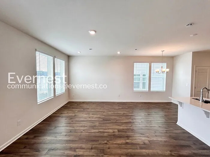 5342 Bellflower Hls — Photo 7
