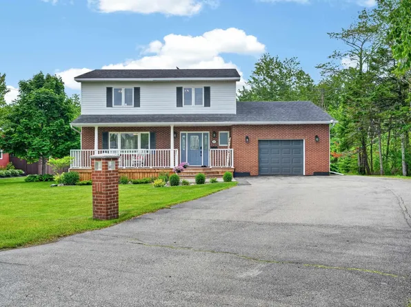 261 Braemar Dr, Westmount, NS B1R 1W1